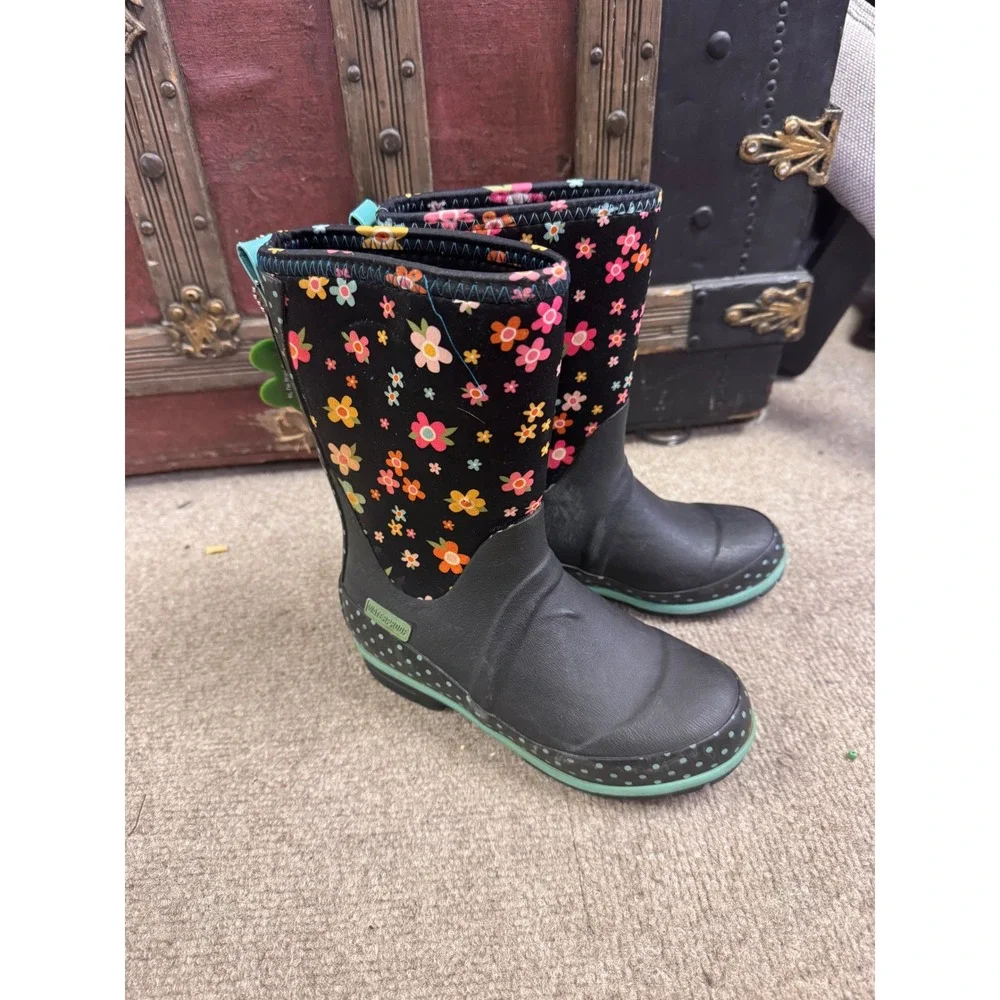 Western Chief Kids Daisy Delight Neoprene Waterproof Rain Boots Black Floral 1